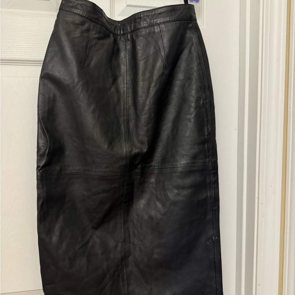 Elegant Black Leather Skirt large